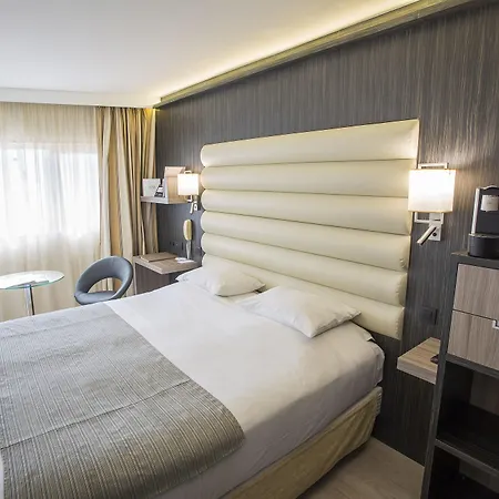 Western Riviera מלון 4*