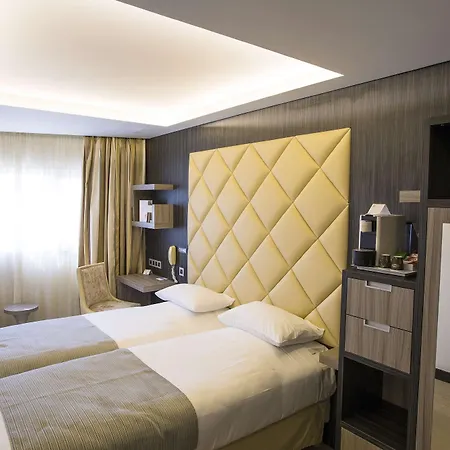 Western Riviera Ξενοδοχείο 4*